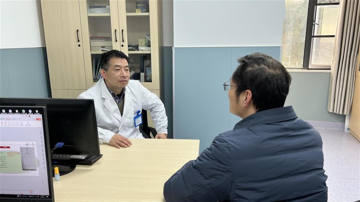 大学生过度健身致横纹肌溶解，医生提醒运动需适度