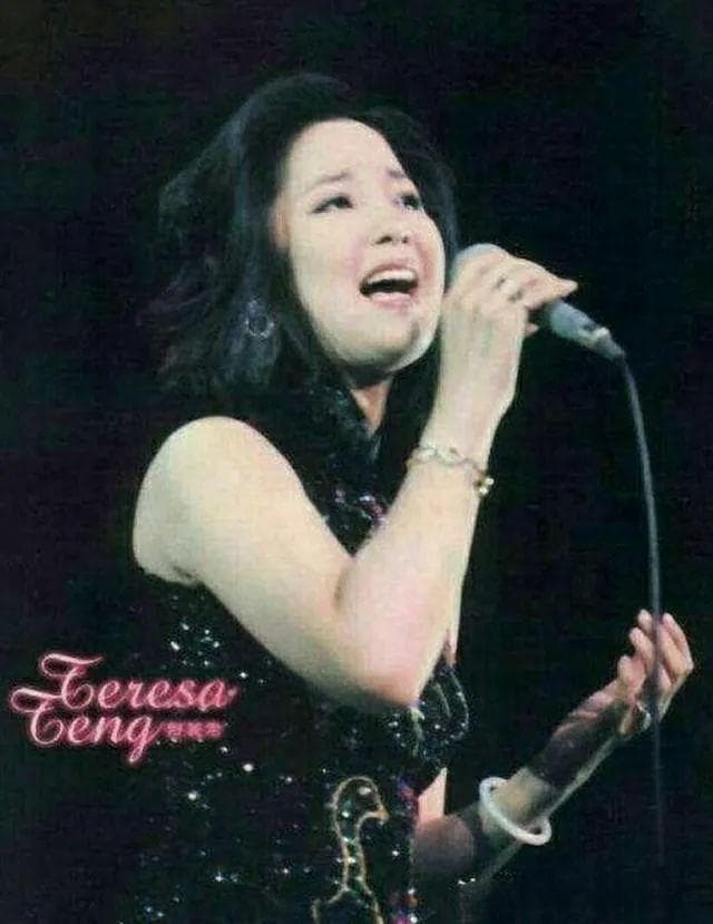东山下雨西山晴一首歌，道尽邓丽君的港乐柔情