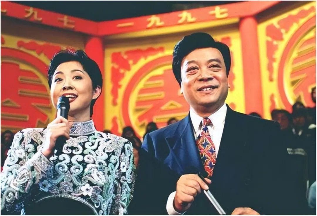 春晚40年：从辉煌到转型的节目质量变迁史