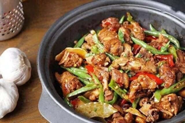美食分享：炒鸭肉、竹笋烧鸭、泡菜炒鸭的做法