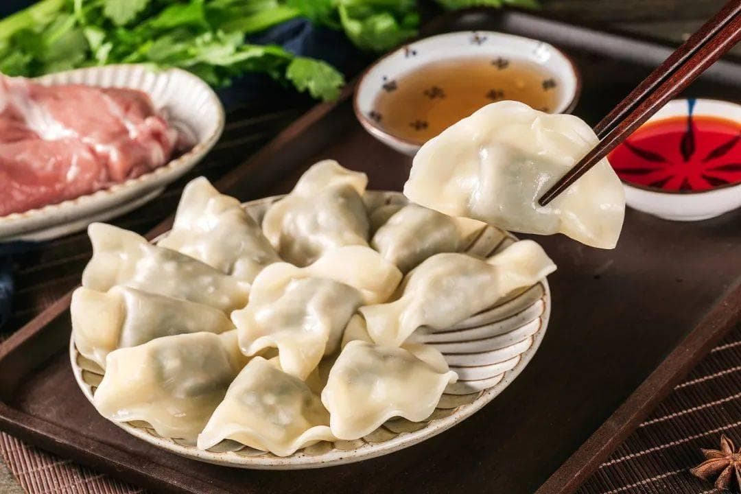 【健康播报】吃什么馅的饺子对身体最好？煮饺子是冷水下锅还是热水？这几种饺子能防病