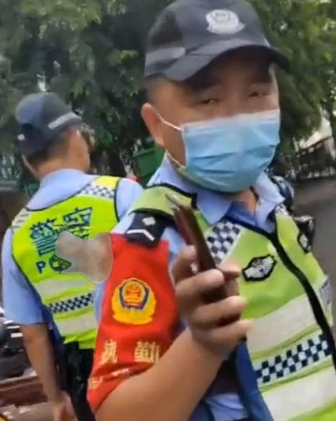 海南交警查车"躲猫猫"引争议，官方回应将改进执法方式