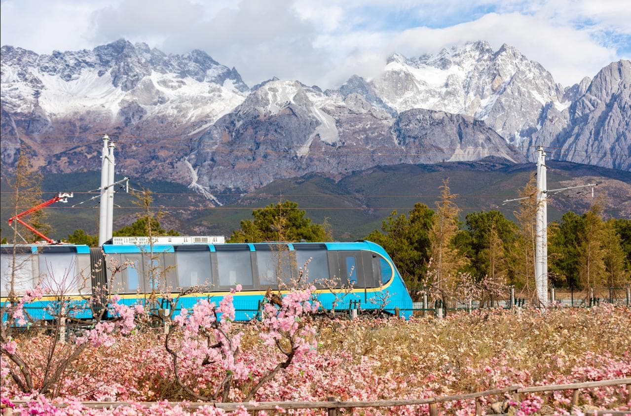 丽江雪山观光火车：一站一风景、一站一文化