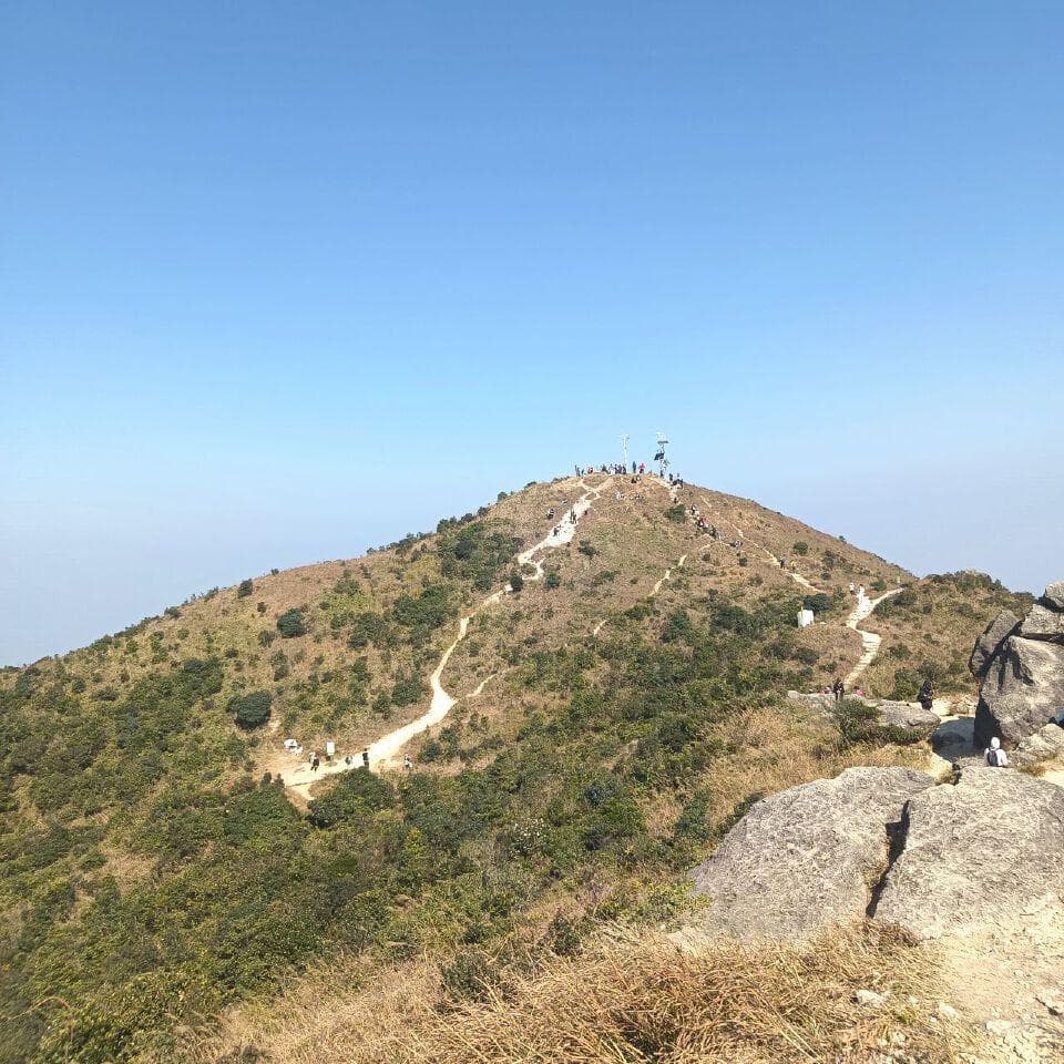 七娘山大雁顶穿越：经典徒步路线详解与安全指南