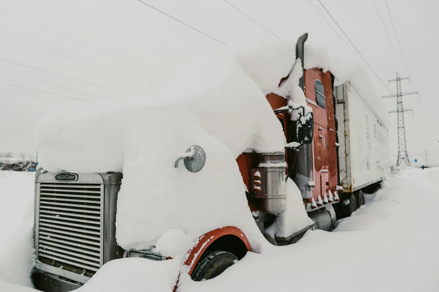 冬季冰雪路，危化品车如何安全行驶？