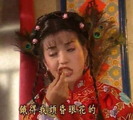 从“开心果”到“麻烦制造者”：小燕子的转变之路