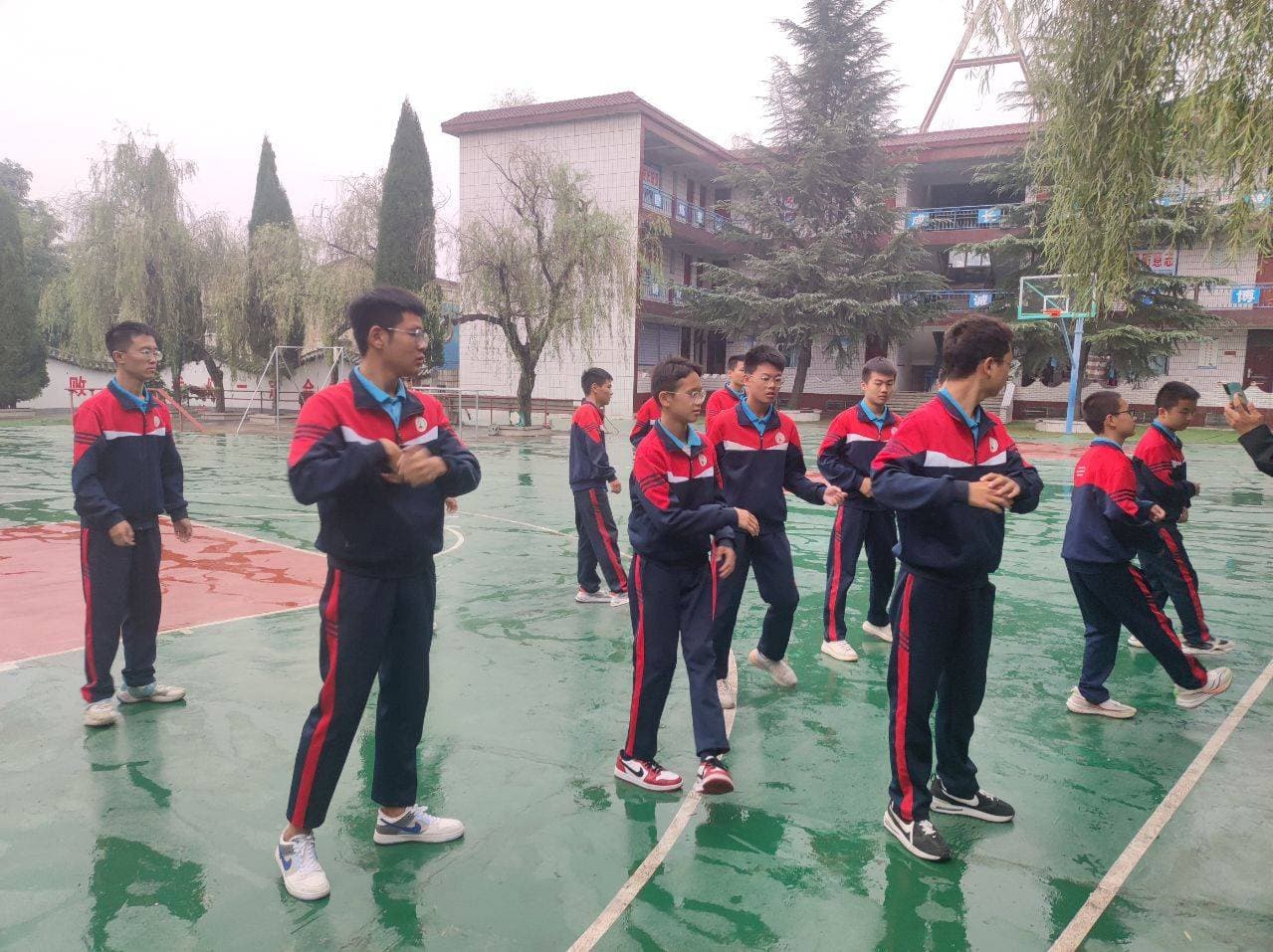 摆脱过度依赖，培养小孩独立成长——妈妈们的必备指南
