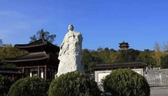 李白为何叫青莲居士？揭秘"青莲居士"的由来及含义