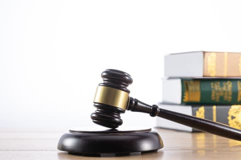 车祸出院需要办理哪些材料？赔偿项目和诉讼时效全解析