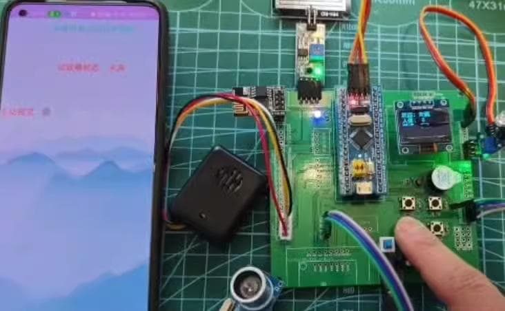 基于STM32的智能垃圾分类系统设计（代码+原理图+全部资料）