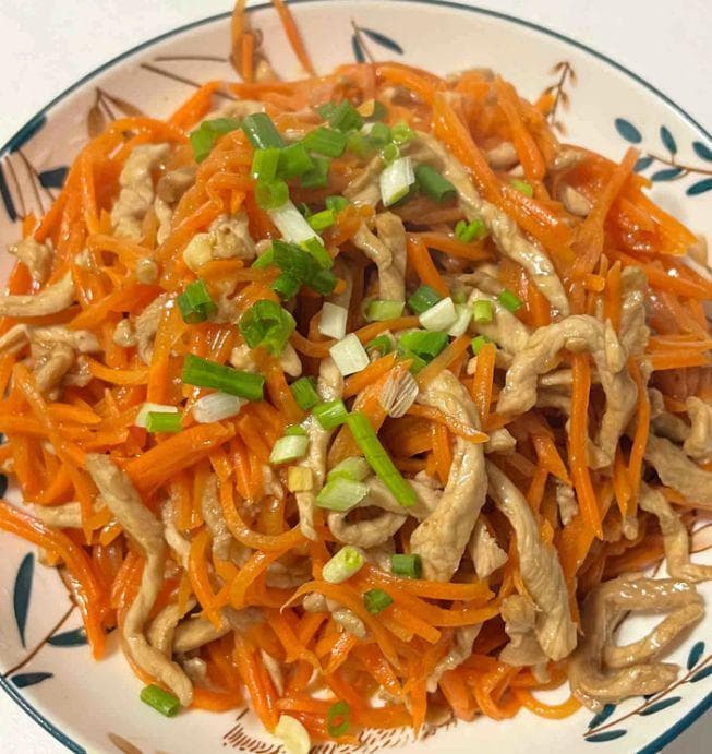 鲜甜肉香，入口即化——胡萝卜炒肉丝