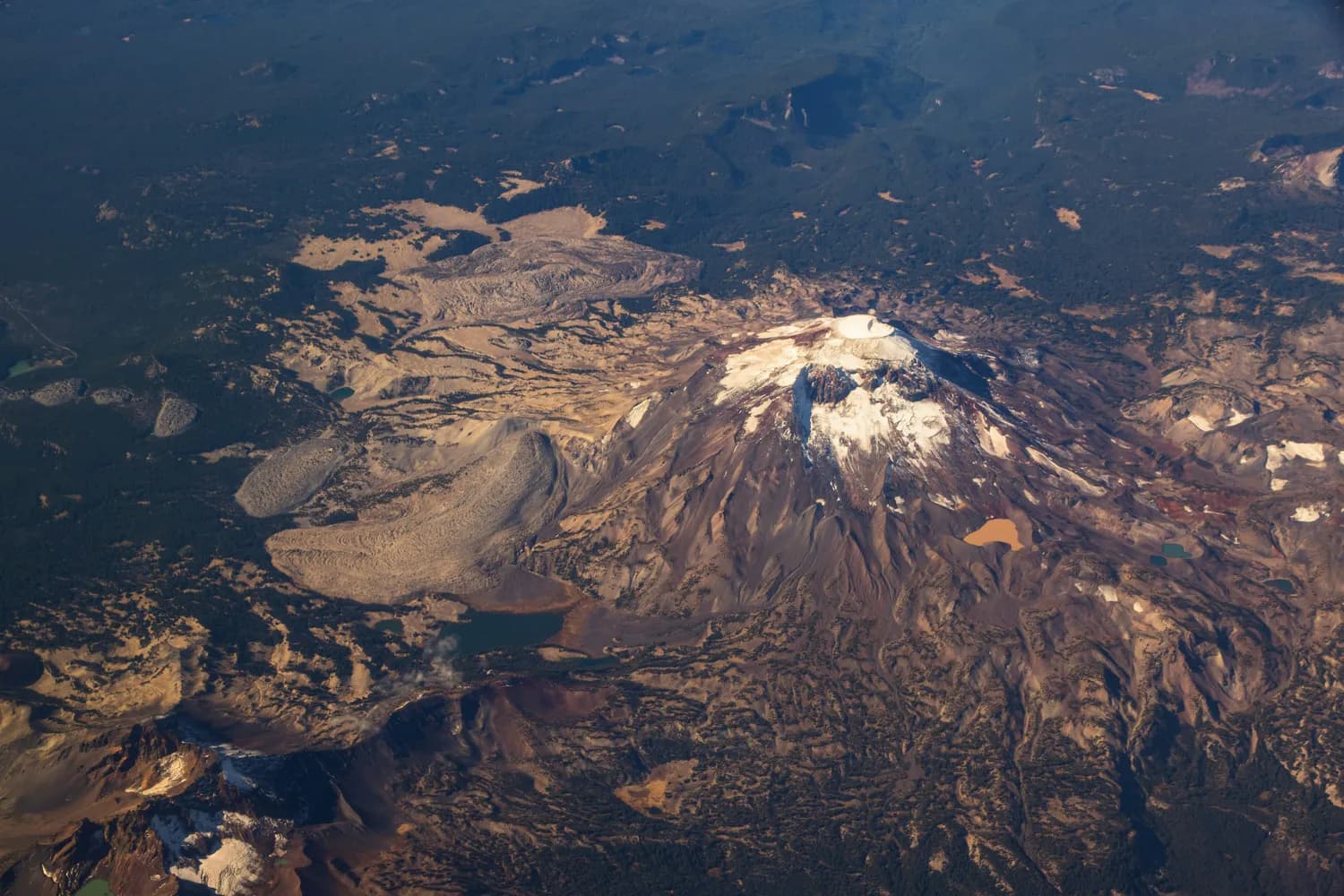 黄石火山口：地球上的超级火山奇观