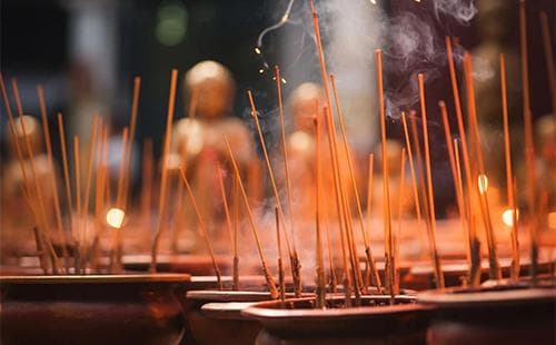 寺庙上香的规矩和忌讳2025最佳时间