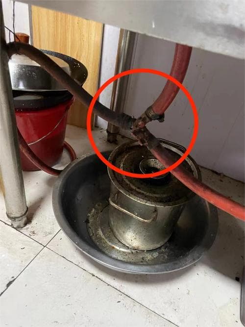 燃气灶突然无法正常燃烧，该如何快速排查和解决问题？