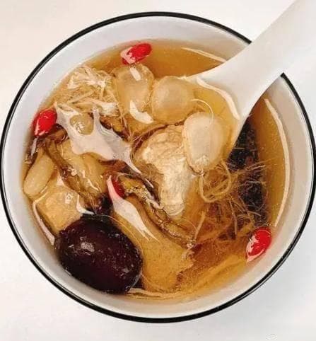 女人秋季常吃这4道菜，补水保湿，美容养颜，皮肤更水润