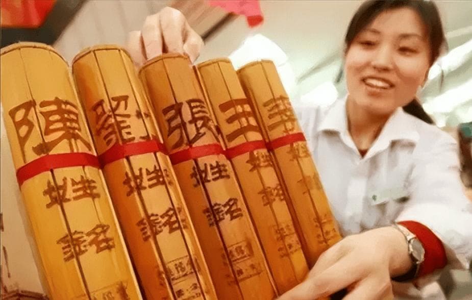 我国“同名同姓”最多的5个名字：第一有29万人，你很可能遇到过