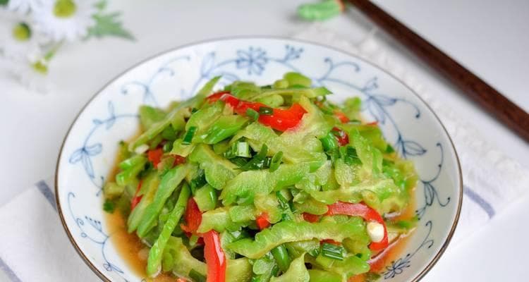小葱到底是上火还是降火？——探讨小葱的食疗作用