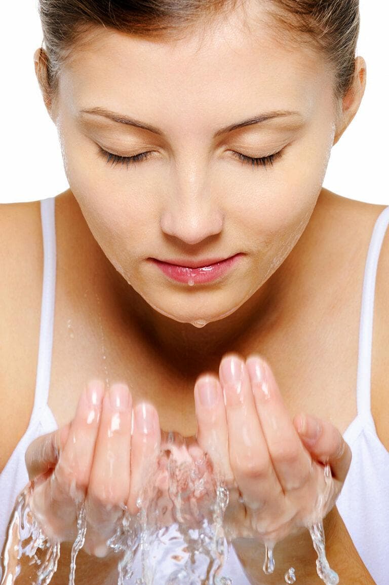 卸妆后必须用洗面乳！ 从洗卸知识出发，让你更懂得肌肤保养