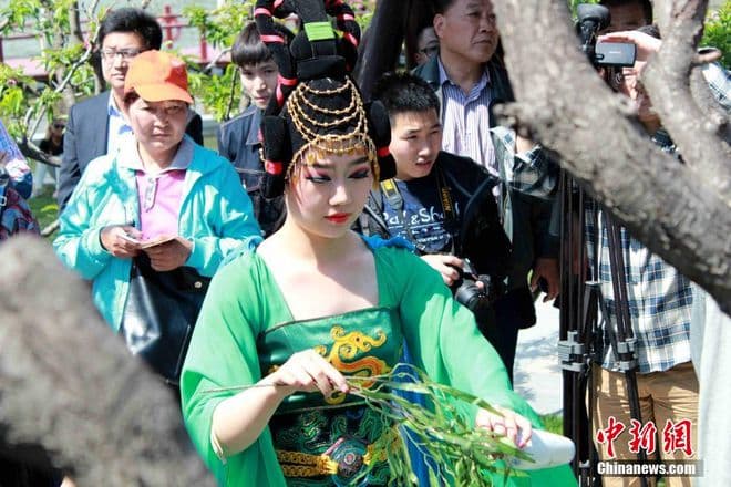 上巳、清明、中元、寒衣：中国鬼节里的民俗文化