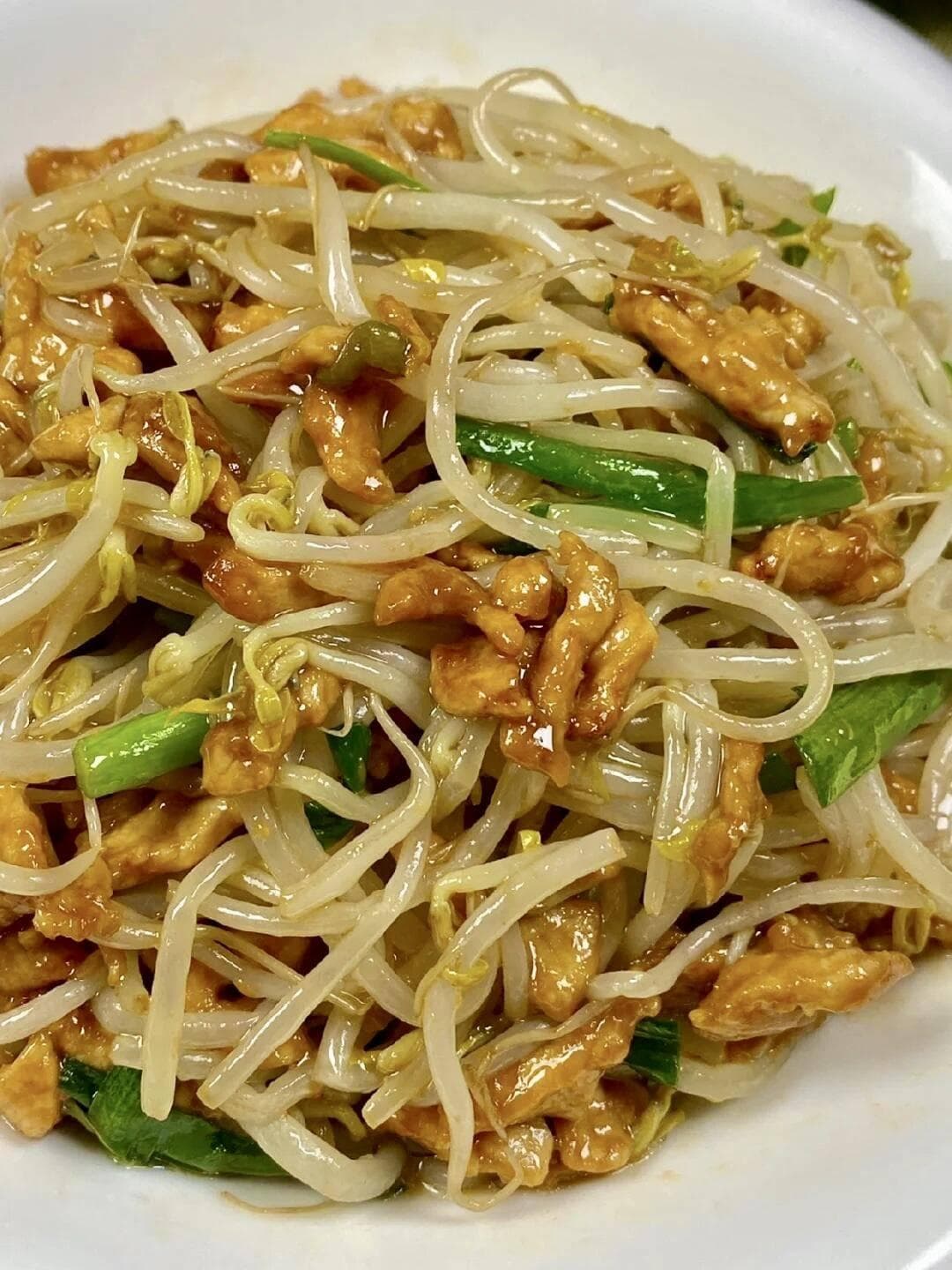 豆芽炒肉：一道简单却美味的家常菜