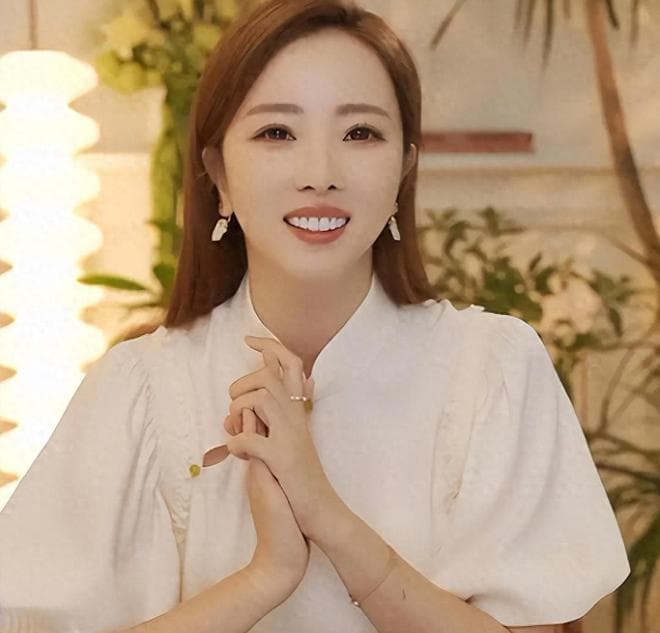 李思思：从央视舞台到多元人生