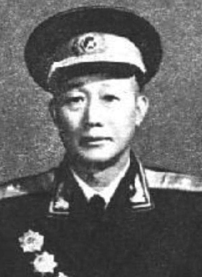 八路军第4纵队参谋长，建国后任北京卫戍区副司令员，授少将军衔
