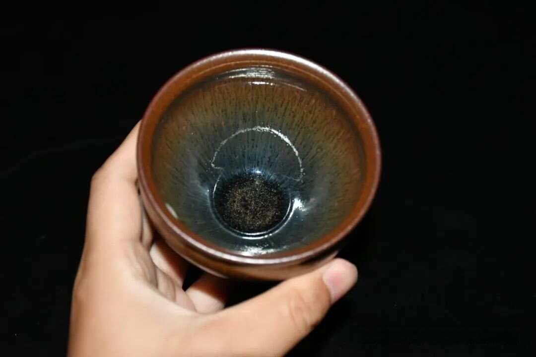 建盏：承载千年茶文化的艺术瑰宝