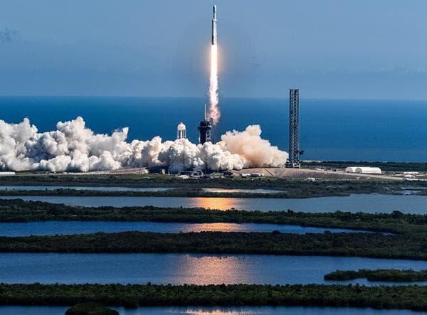 NASA史上最大星际探测器升空，将探测木卫二是否存在宜居环境