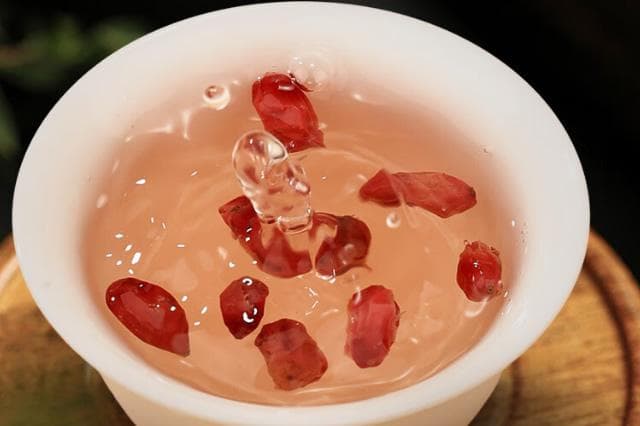 山茱萸泡酒的功效与制作方法详解