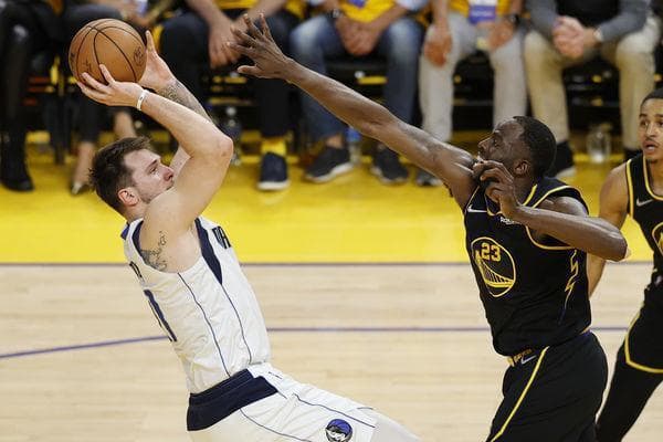 东契奇至少缺席1个月无缘争MVP，警告：左小腿拉伤易复发