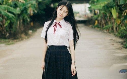 缺乏安全感的女生：行为表现、性格特点及改善建议