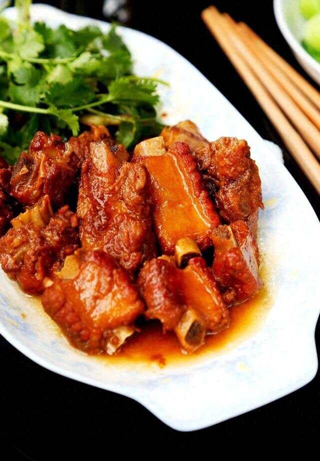 四种香料让排骨越炖越香，肉嫩汤鲜，值得收藏的美味秘诀