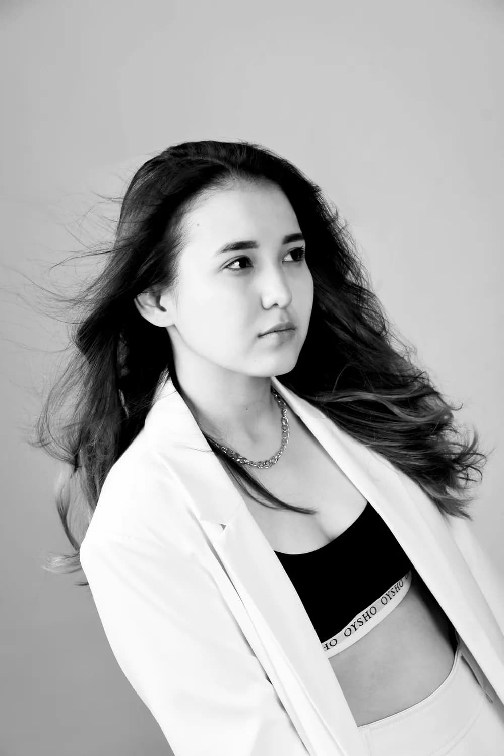 刘亦菲新剧《玫瑰的故事》收视破2%，展现女性独立之路