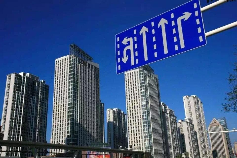 8.5折抛售上海物业，李嘉诚家族房地产投资转向