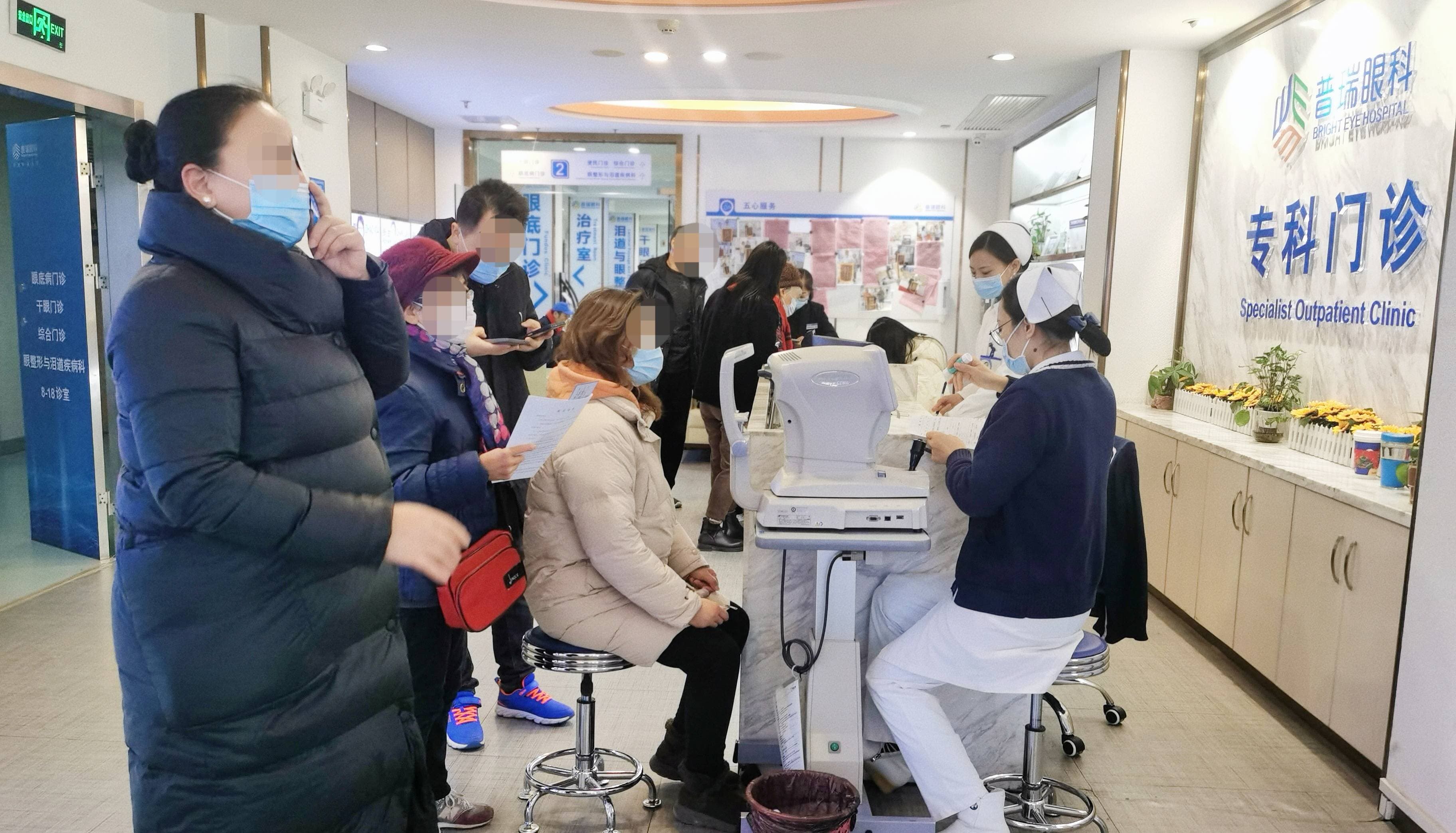 白内障手术指南：视力0.5即可手术，季节不影响恢复