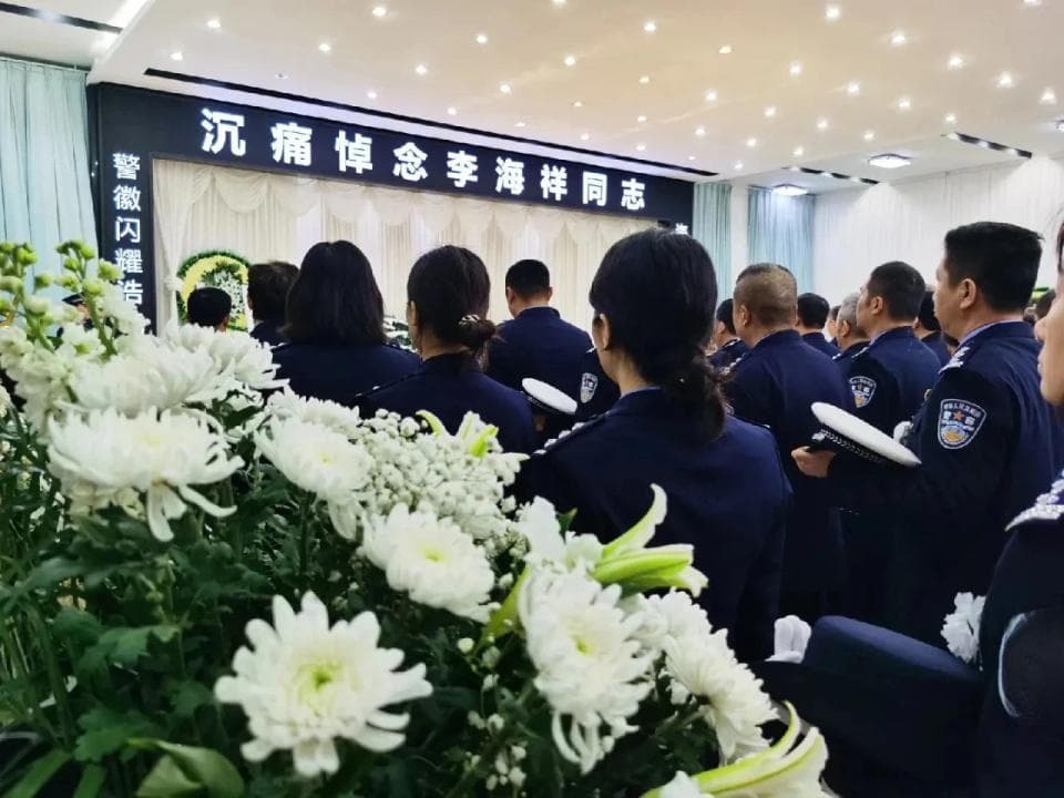 牺牲在工作岗位上的民警李海祥，倒下前15小时一直在处理警情
