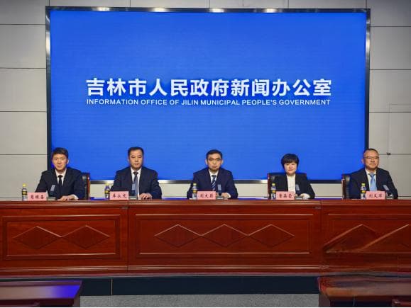 第30届吉林雾凇冰雪节：62个冰雪新产品，十大暖心服务举措