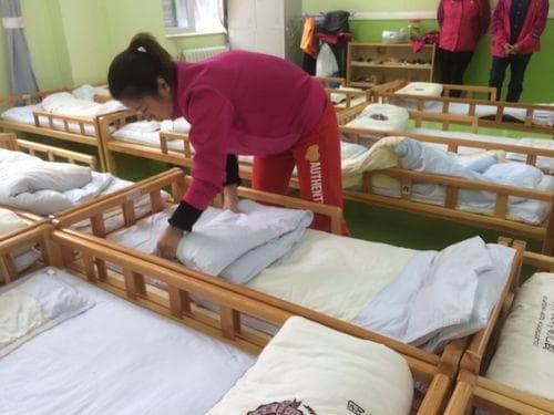 保育员资格证报考指南：条件、流程与就业前景