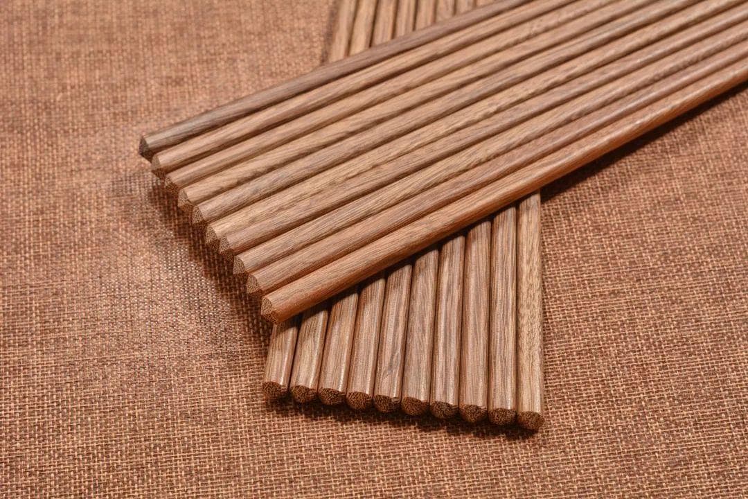 筷子选购指南：材质特点与安全使用全攻略