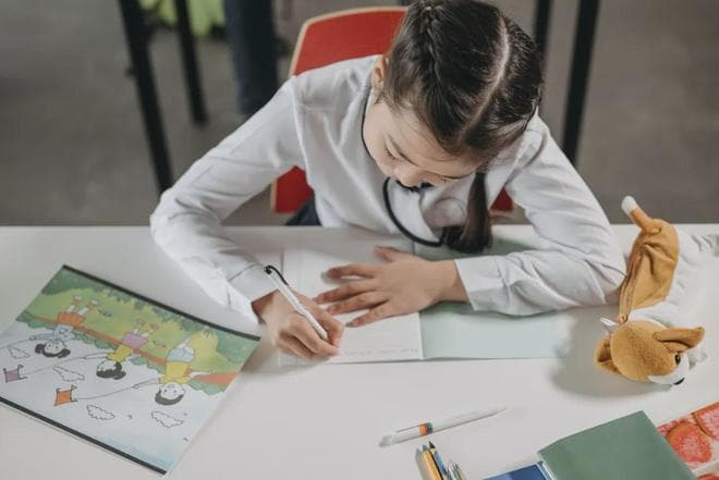 小学老师：不重视三年级现象，孩子成绩下滑快，再想追上就难了！