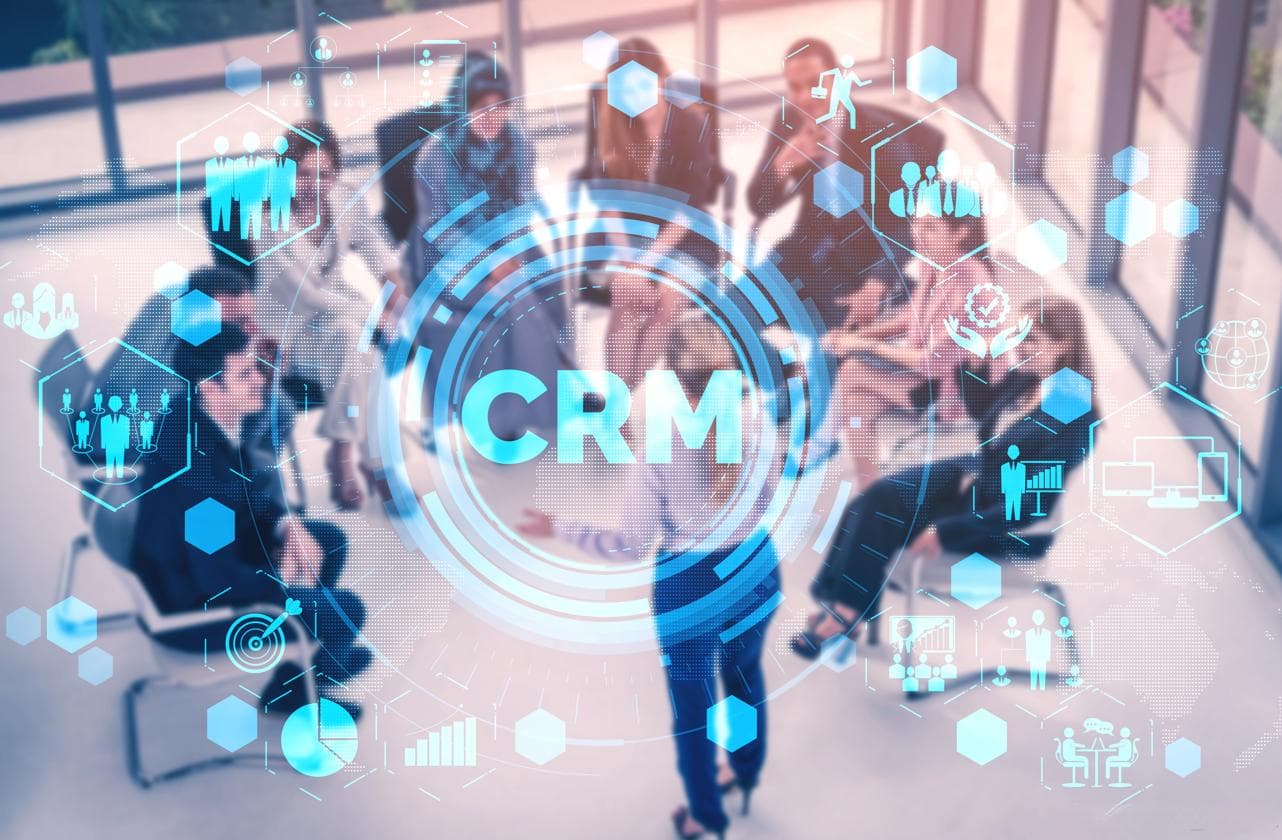 数据洞察力：CRM如何驱动客户理解和业务增长