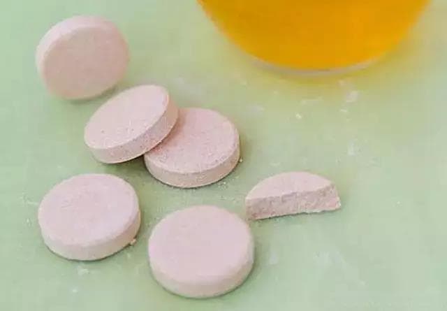 每天吃一片维生素C的人，最后会怎么样？提醒：安全服用，记住3点