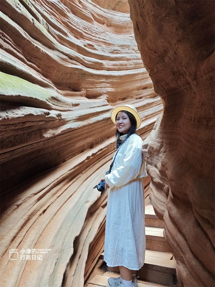 陕西靖边波浪谷：9600万年的地质奇观，美如火焰山