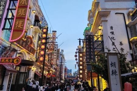 建业华谊兄弟电影小镇：郑州AAAA级景区游玩攻略