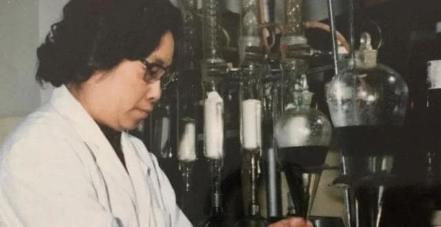 青蒿素问世：屠呦呦与“523”团队的共同胜利
