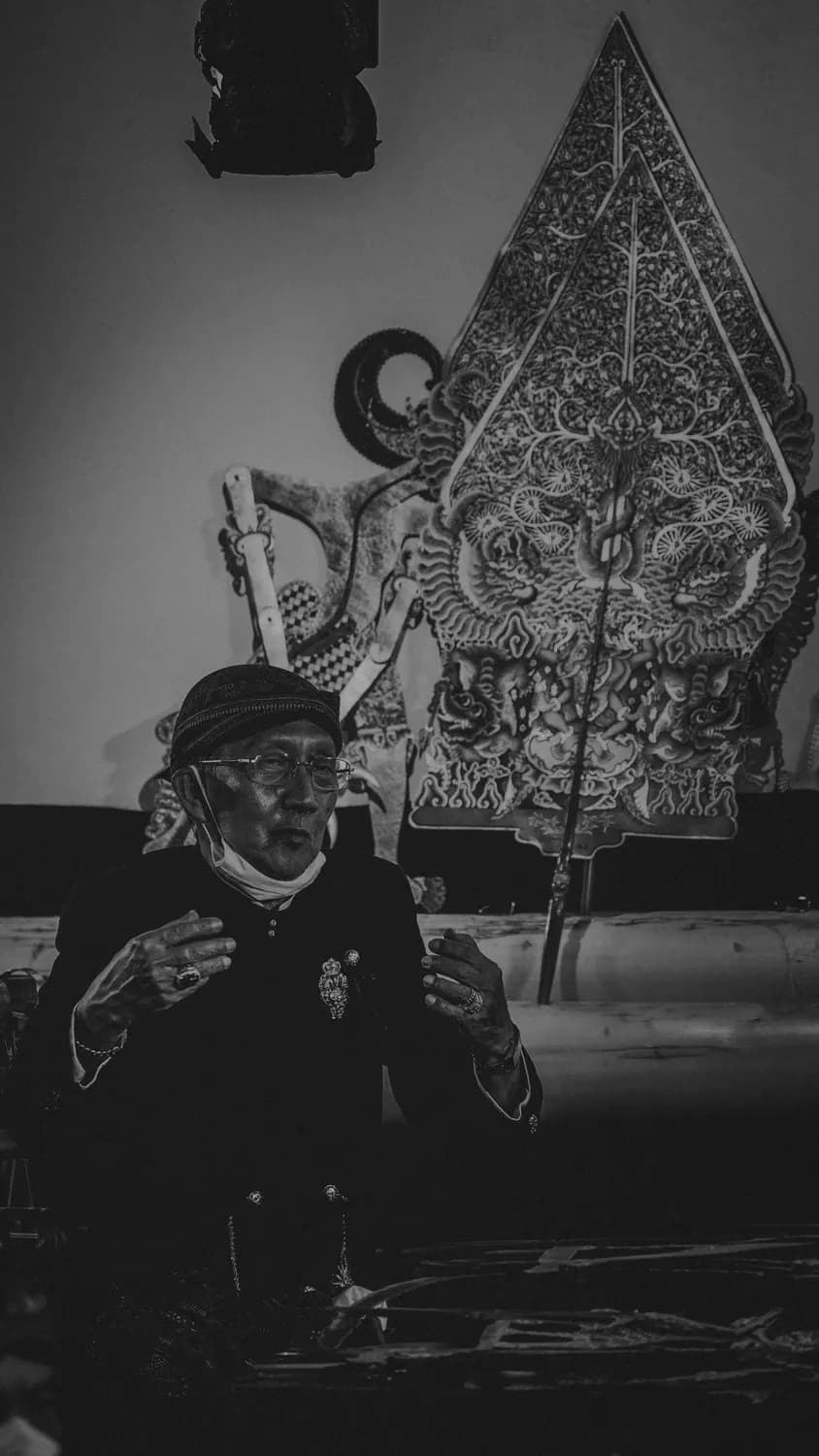 揭秘《僵尸先生》：从拍摄趣闻到神秘巧合