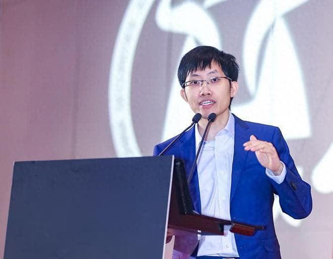 AI新贵梁文锋从低调神秘到石破天惊 成就千亿私募到DeepSeek的颠覆之路