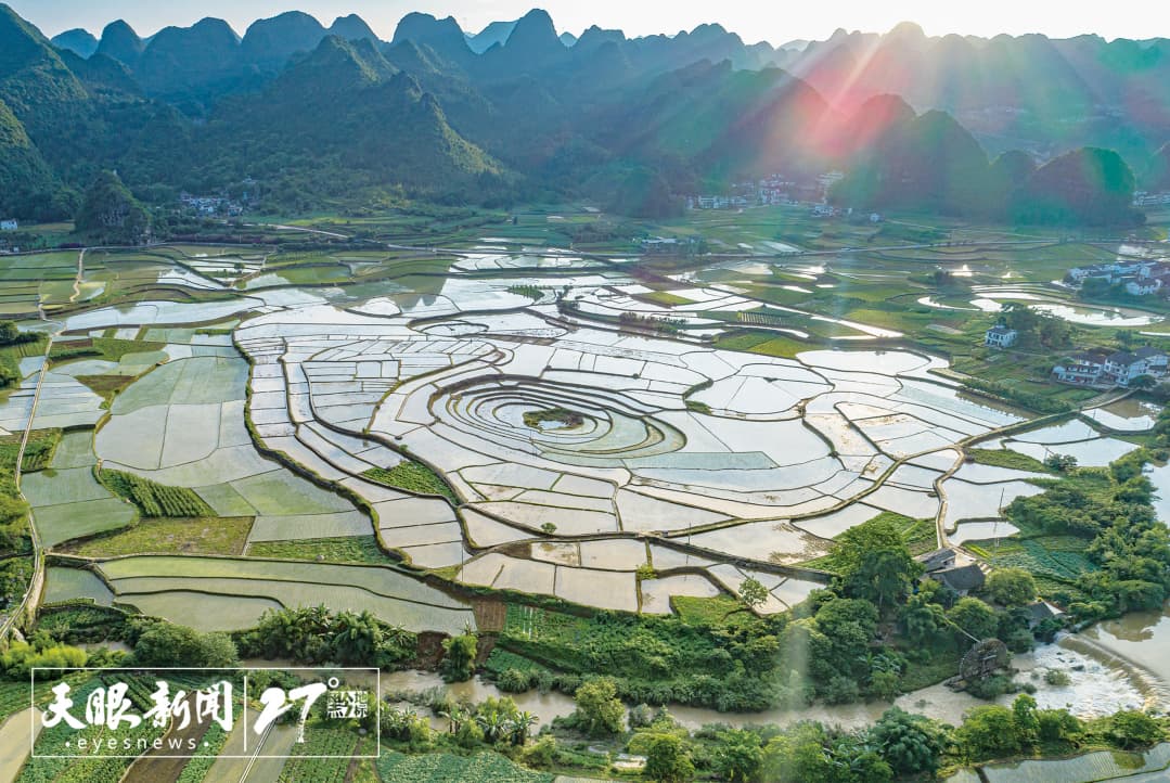 万峰林：磅礴数千里  西南奇胜处