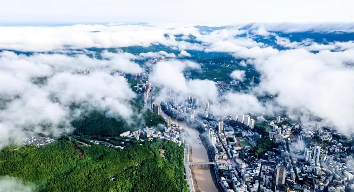 吉首有什么好玩的地方？一网打尽湘西的自然与人文瑰宝