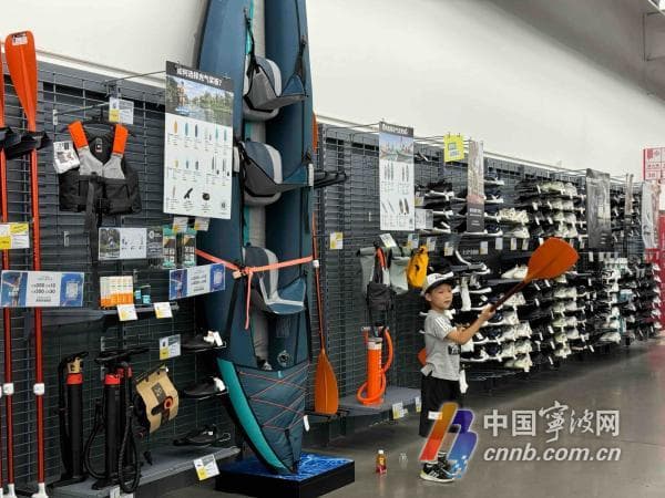 小众水上运动成宁波年轻人"新宠" 亲水装备热卖